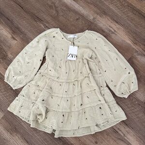 NWT Zara Girls Green Embroidered Floral Dress